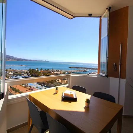 Apartamento Las Palmeras Apartment *